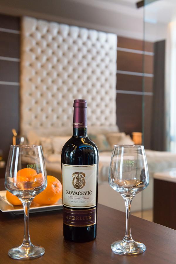 Hotel Crystal Pecinci Екстериор снимка