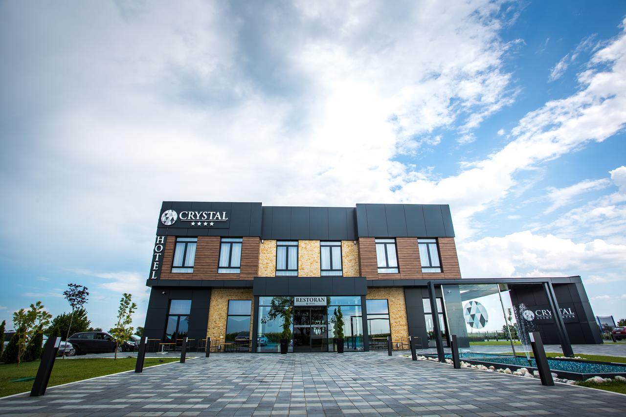 Hotel Crystal Pecinci Екстериор снимка