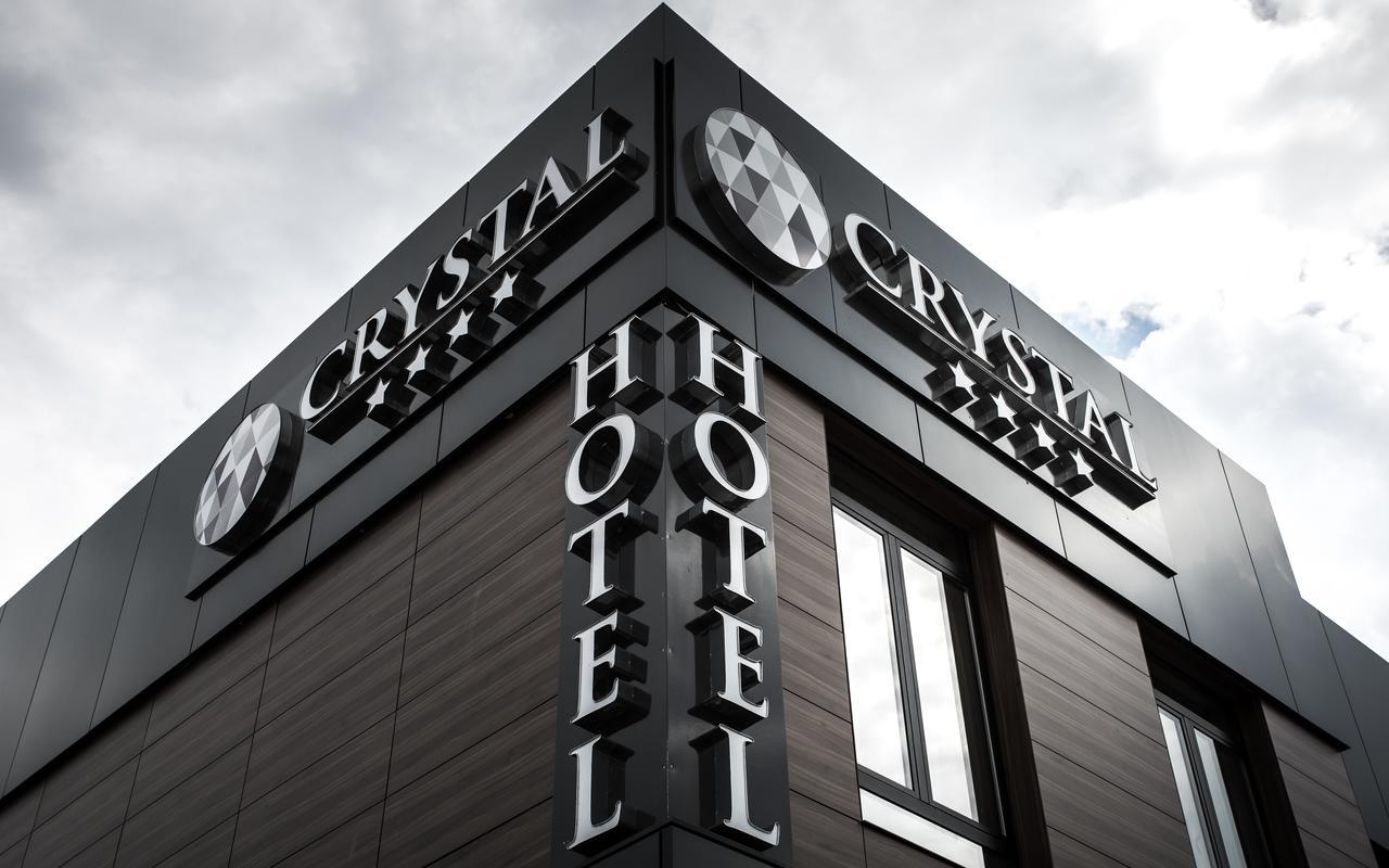 Hotel Crystal Pecinci Екстериор снимка